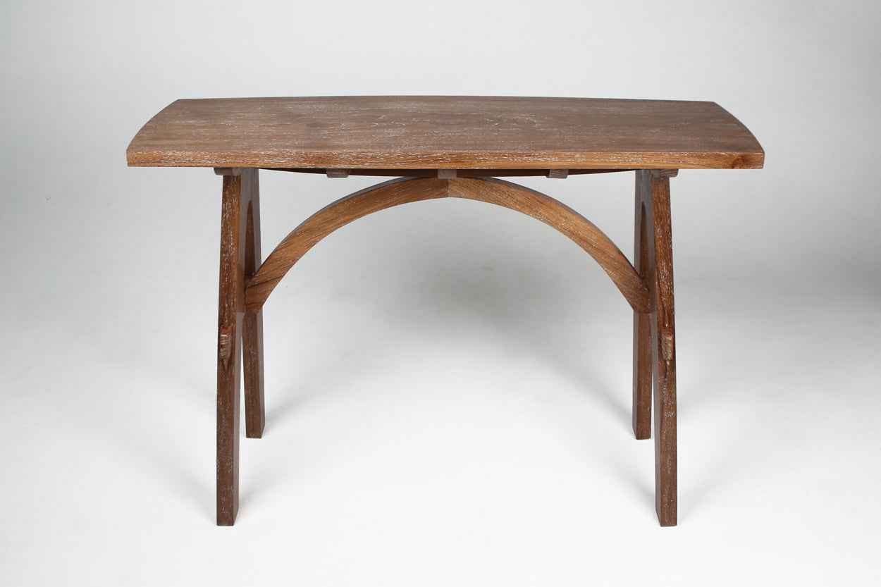 Kurva Modern Console