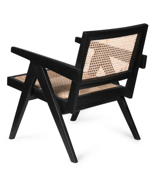 Accentuate Your Space: Discover the Perfect Accent Chair - Hansa Handicraft