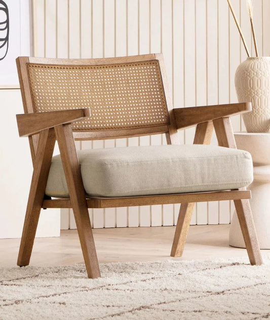 Chandigarh Lounge Chair Emporium: Where Comfort Meets Chic in Every Seating Solution - Hansa Handicraft