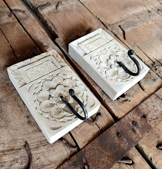 Antique Indian Wall Hook / Wooden Single Wall Hook / Wall Hanger / Indian Wall Hanger #gifts #walldecor wall decor gifts - Hansa Handicraft