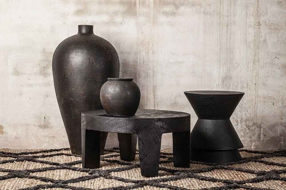 LOGAN ROUND SIDE TABLE / BLACK