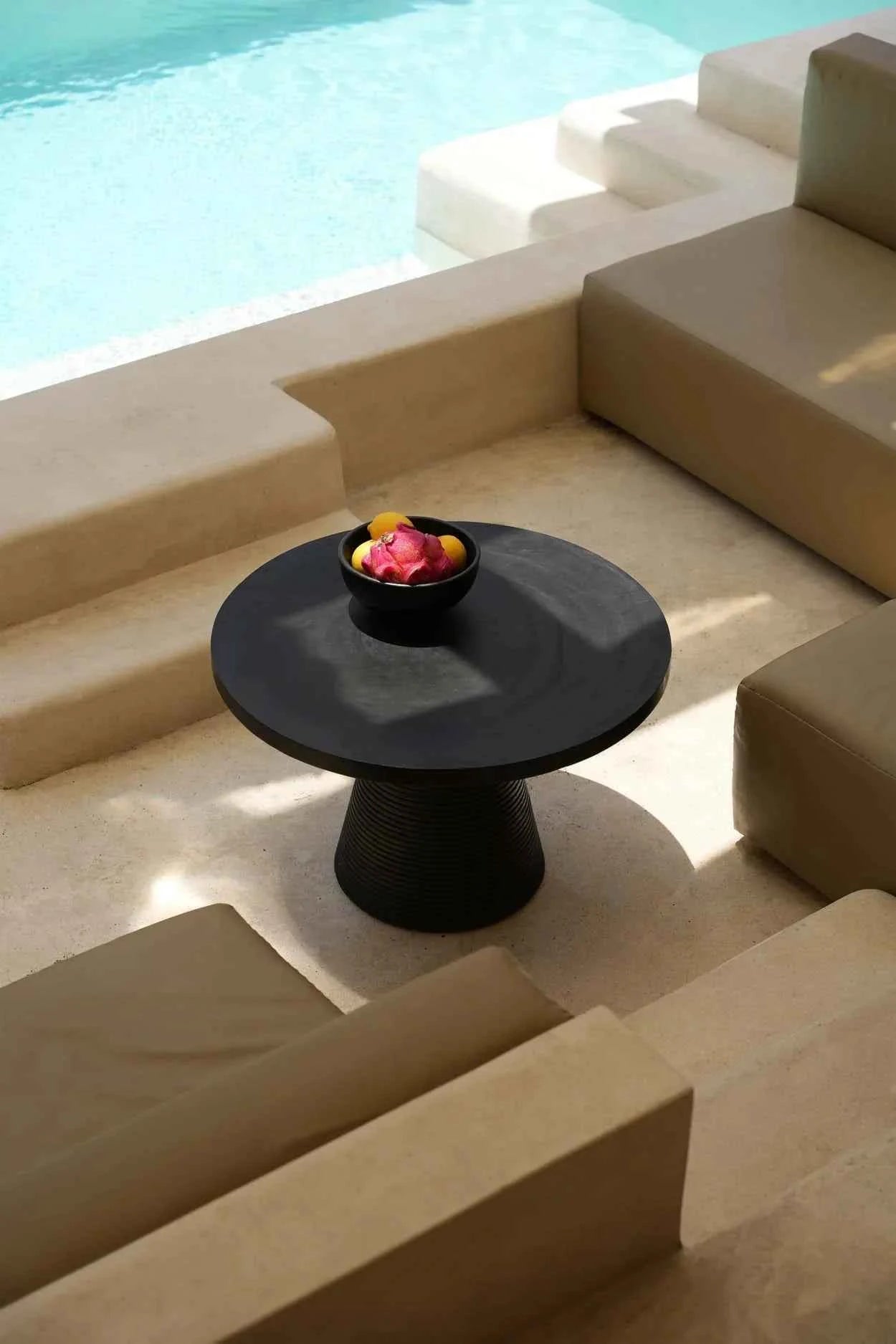 MATA COFFEE TABLE | BLACK | IN-OUTDOORS