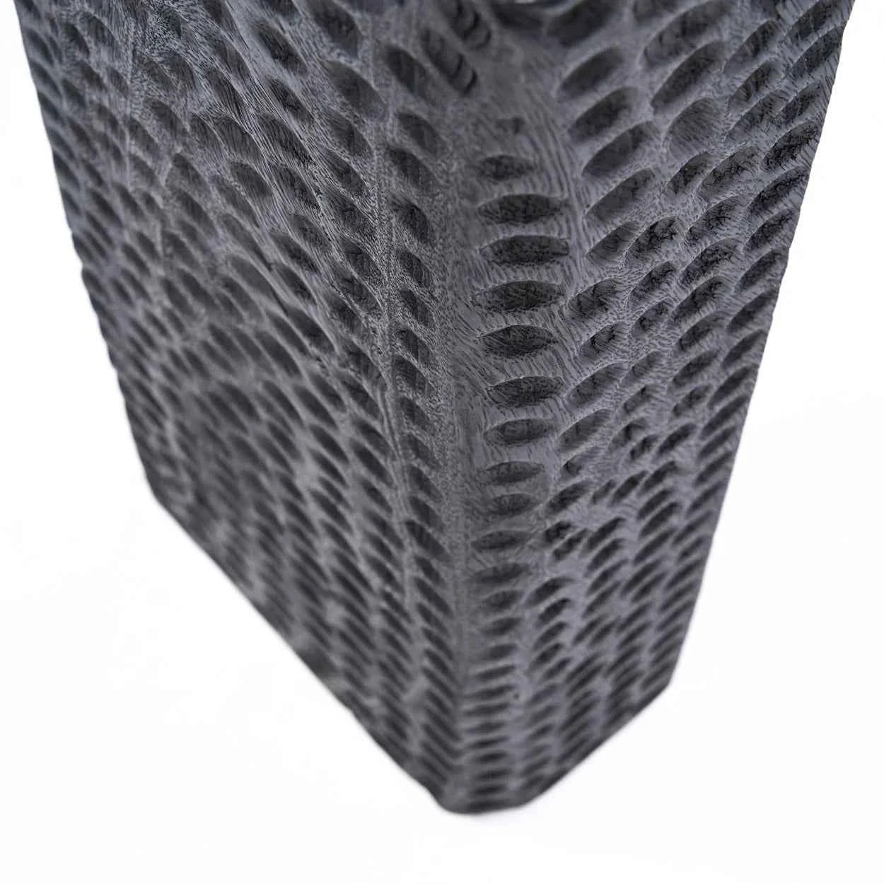 GROUNDING TOTEM FLOOR SCULPTURE | XL 190 CM | BLACK