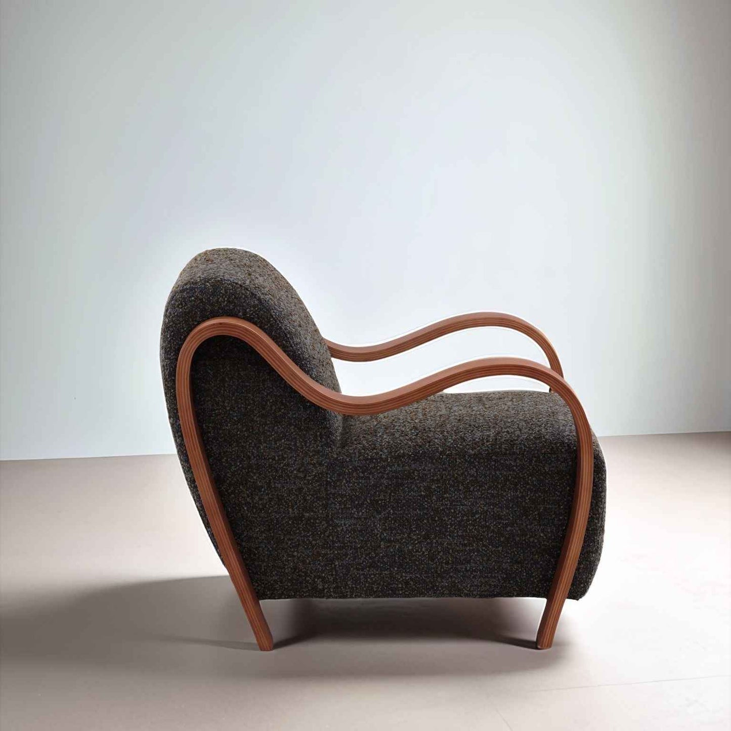 ABEL ARM CHAIR