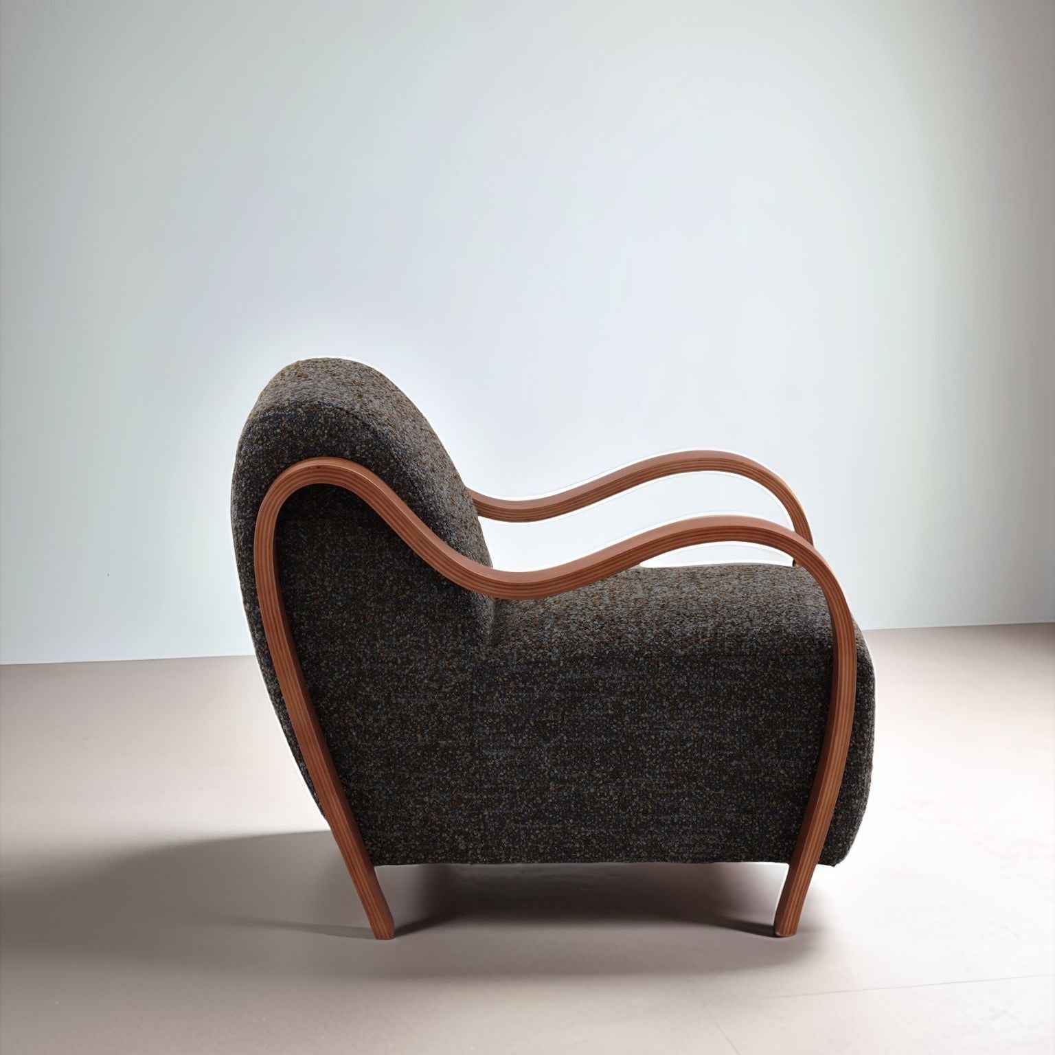 ABEL ARM CHAIR