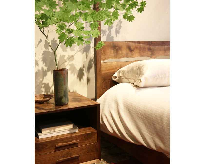 Modern Pencil Post Bed