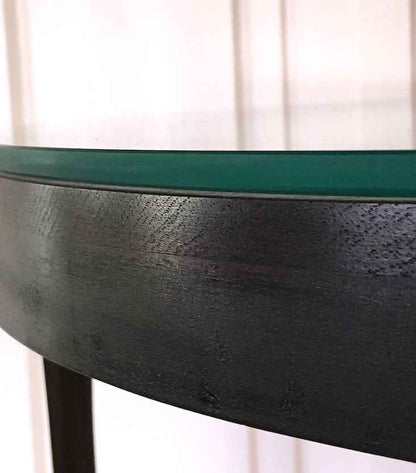 Modern Thin Leg Round Table