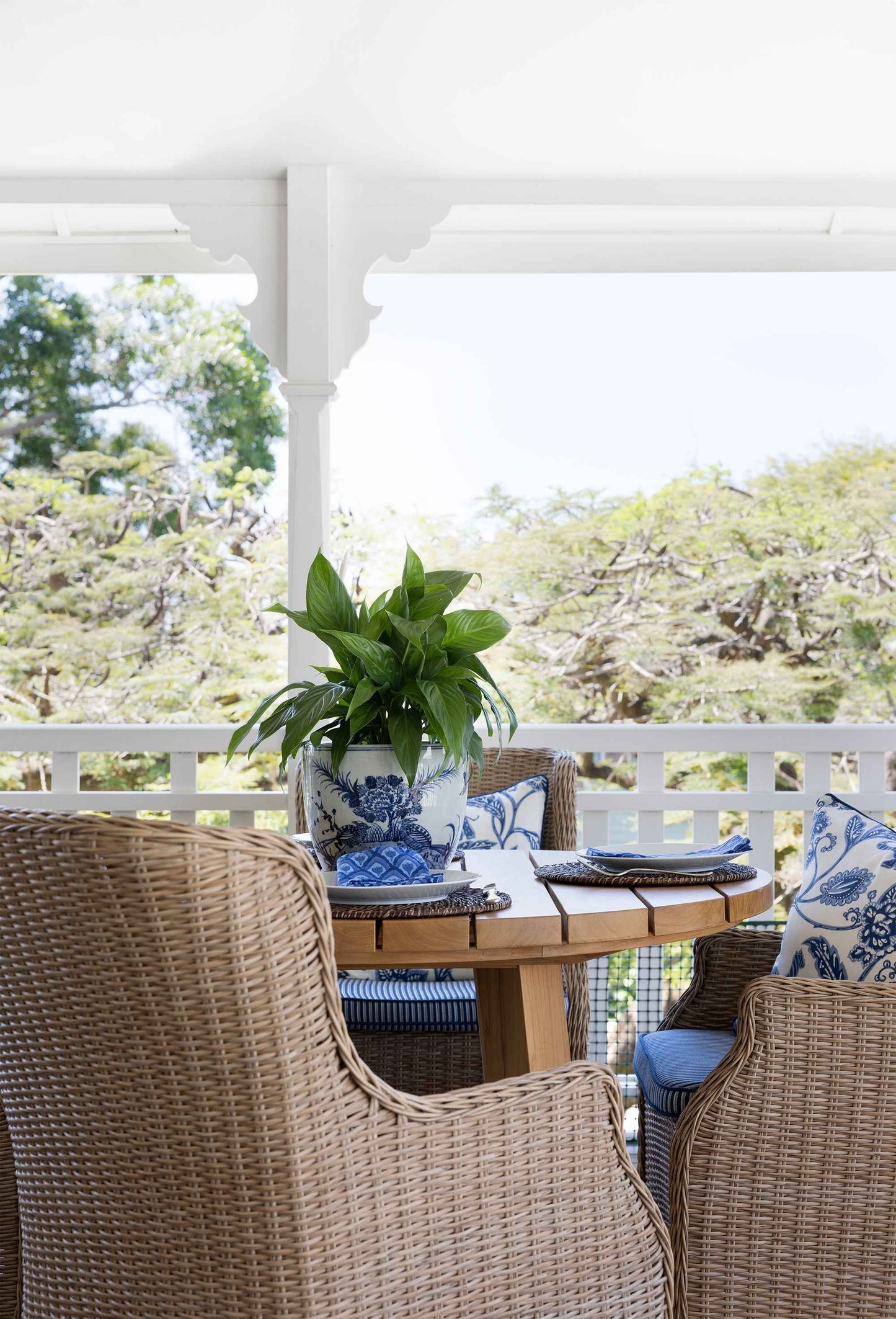 Airlee Outdoor Dining Chair