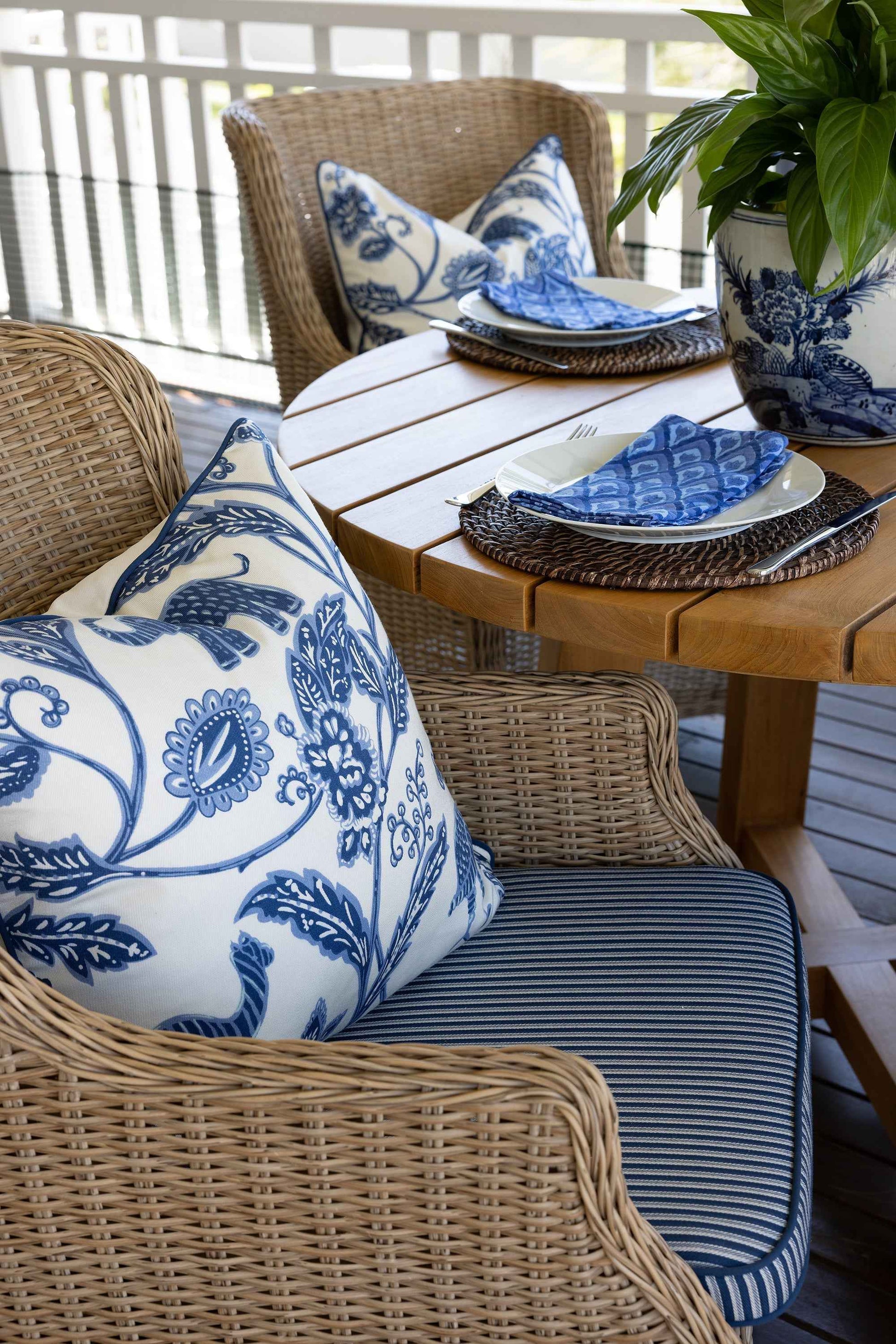 Airlee Outdoor Dining Chair