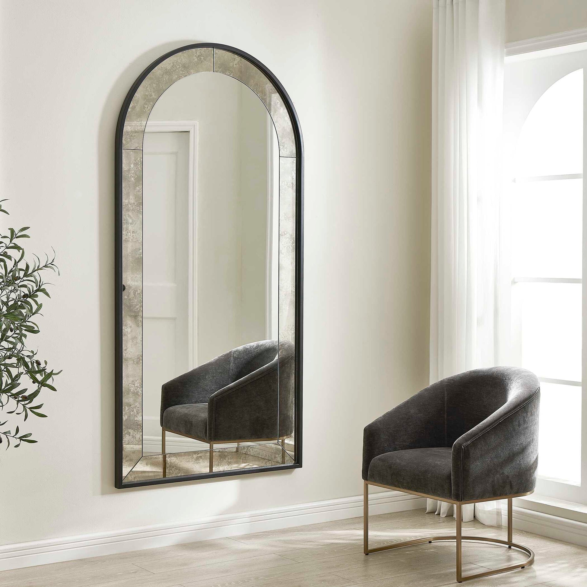 MARLOWE ANTIQUE ARCH MIRROR