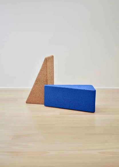 CORK TRIANGULAR SEAT +TABLE | VARIOUS COLORS