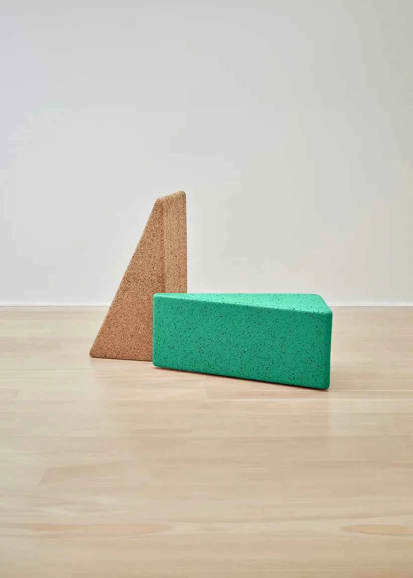 CORK TRIANGULAR SEAT +TABLE | VARIOUS COLORS