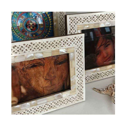 Lacey Frame