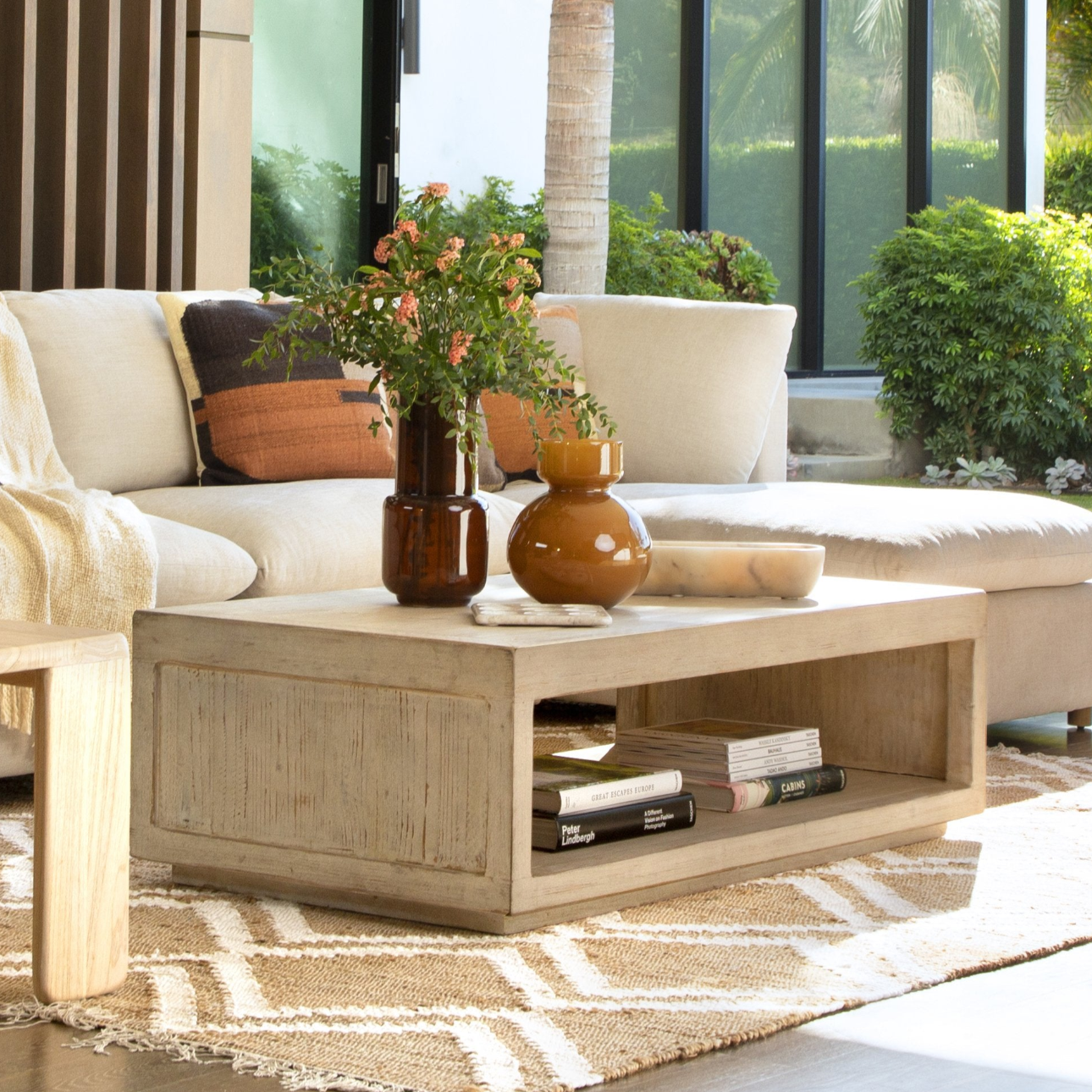 VIERA COFFEE TABLE