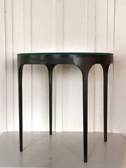 Modern Thin Leg Round Table