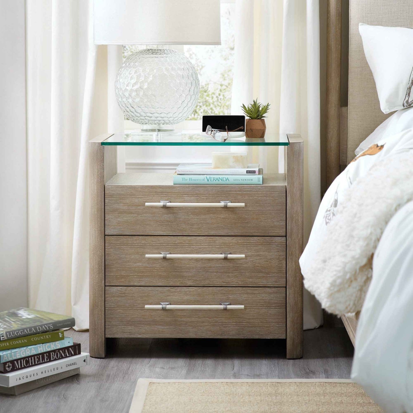AFFINITY NIGHTSTAND