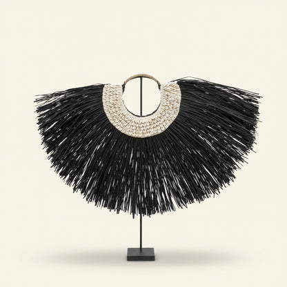 ALANG COWRIE ON STAND | BLACK | LARGE