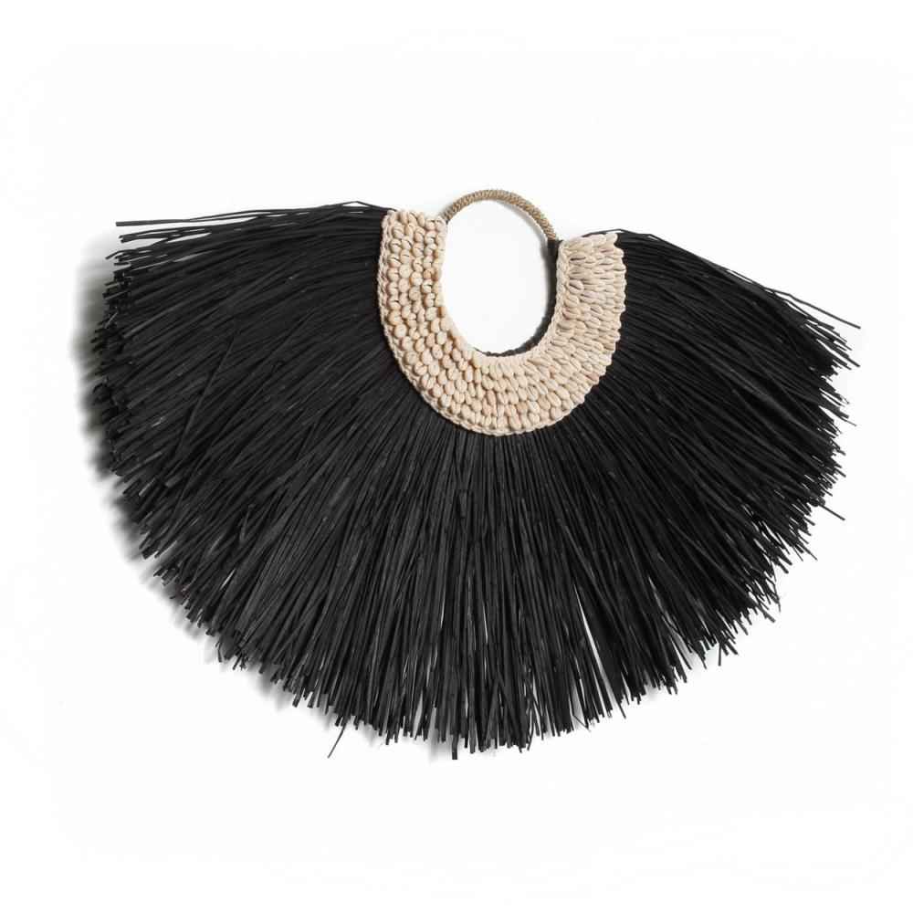 ALANG COWRIE ON STAND | BLACK | LARGE