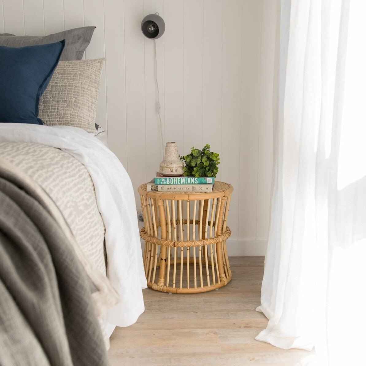 ANNA SIDE TABLE / NATURAL RATTAN