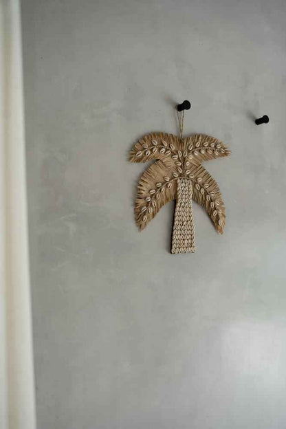 BANANA SHELL PALM TREE WALL ART | NATURAL + WHITE