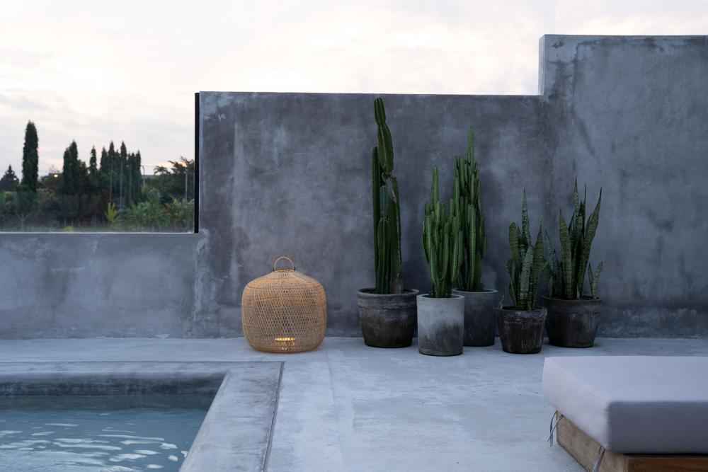 BATU BOLONG LAMP SHADE | NATURAL | MEDIUM