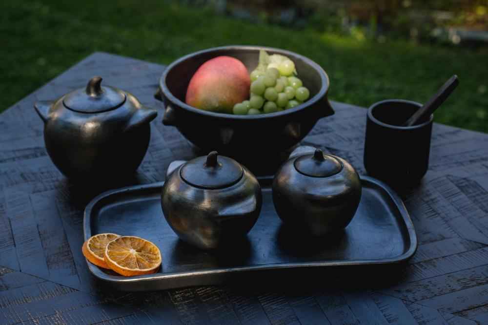 BURNED SERVING PLATE | BLACK