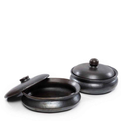 BURNED TERRACOTTA OVAL POT WITH LID | BLACK