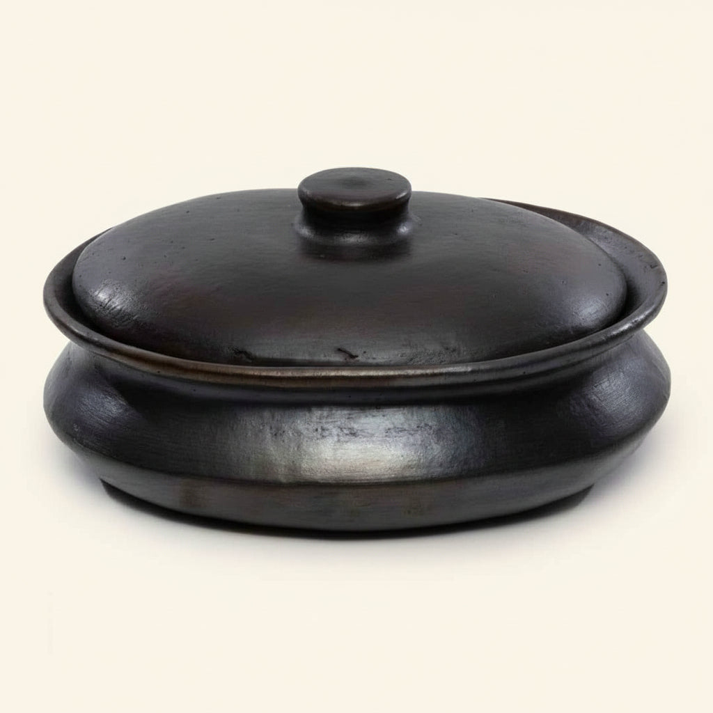 BURNED TERRACOTTA OVAL POT WITH LID | BLACK