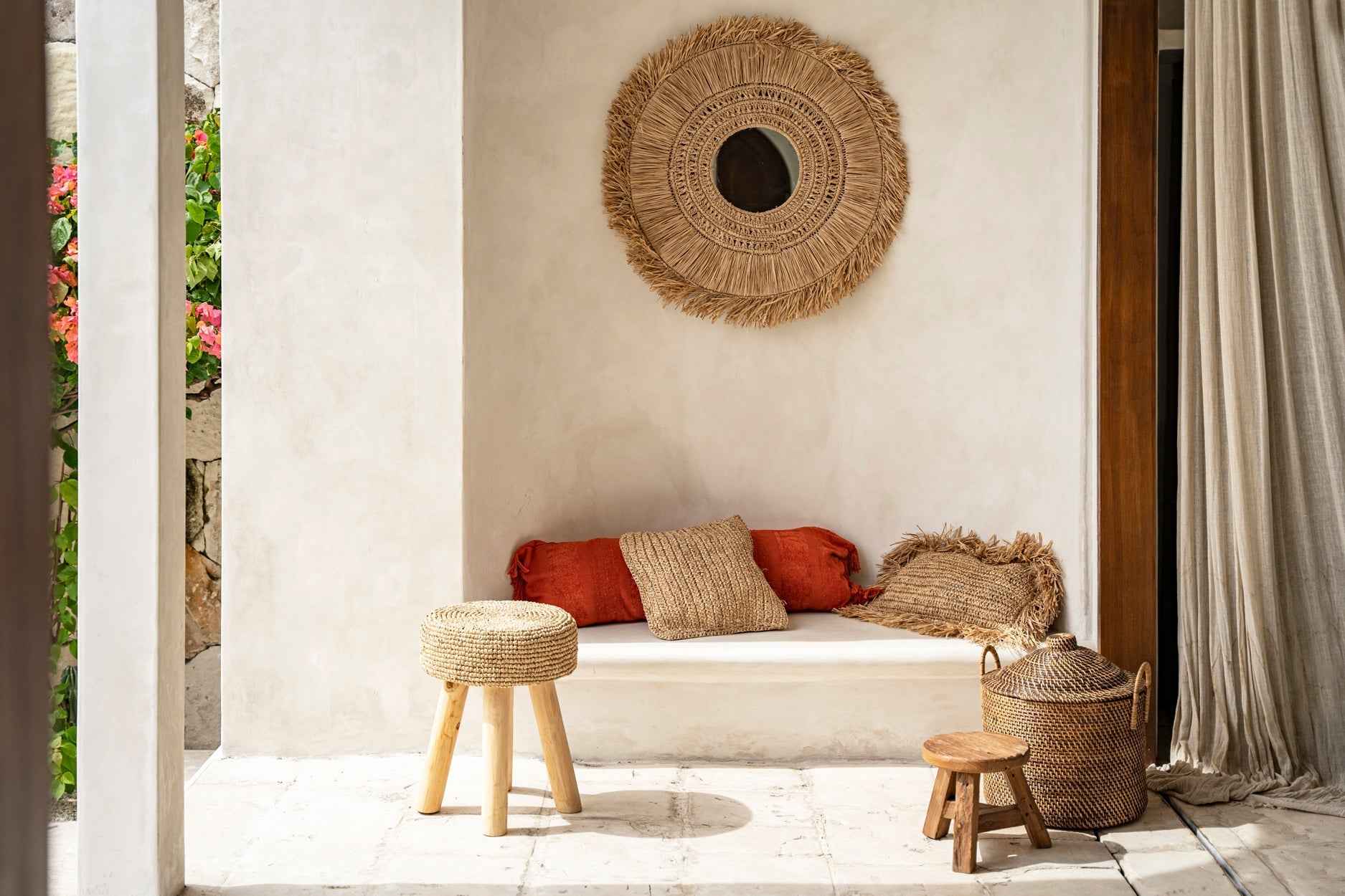 COLONIAL BASKET WITH LID +HANDLES | RATTAN