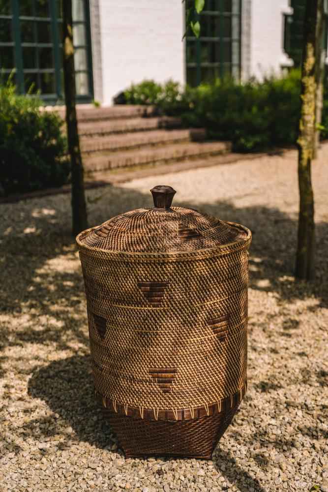 COLONIAL LAUNDRY BASKET WITH LID | NATURAL | XL
