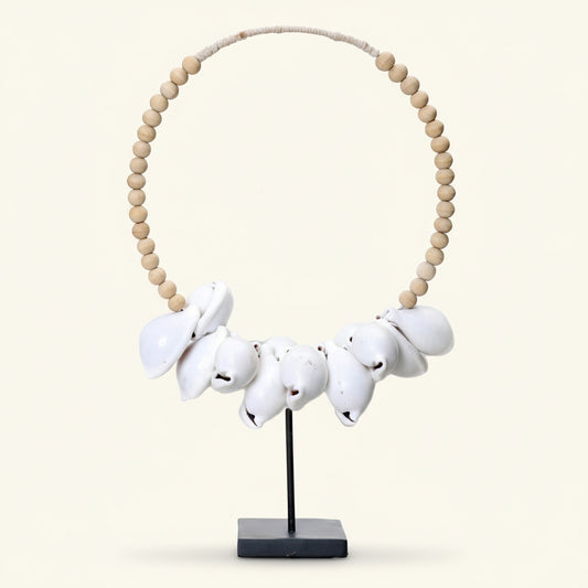 COWRIE SHELL NECKLACE ON STAND / NATURAL