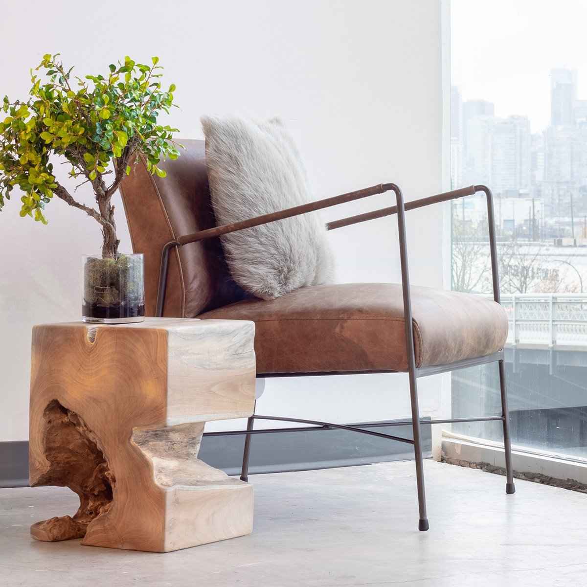 DAGWOOD VINTAGE BROWN LEATHER ARM CHAIR