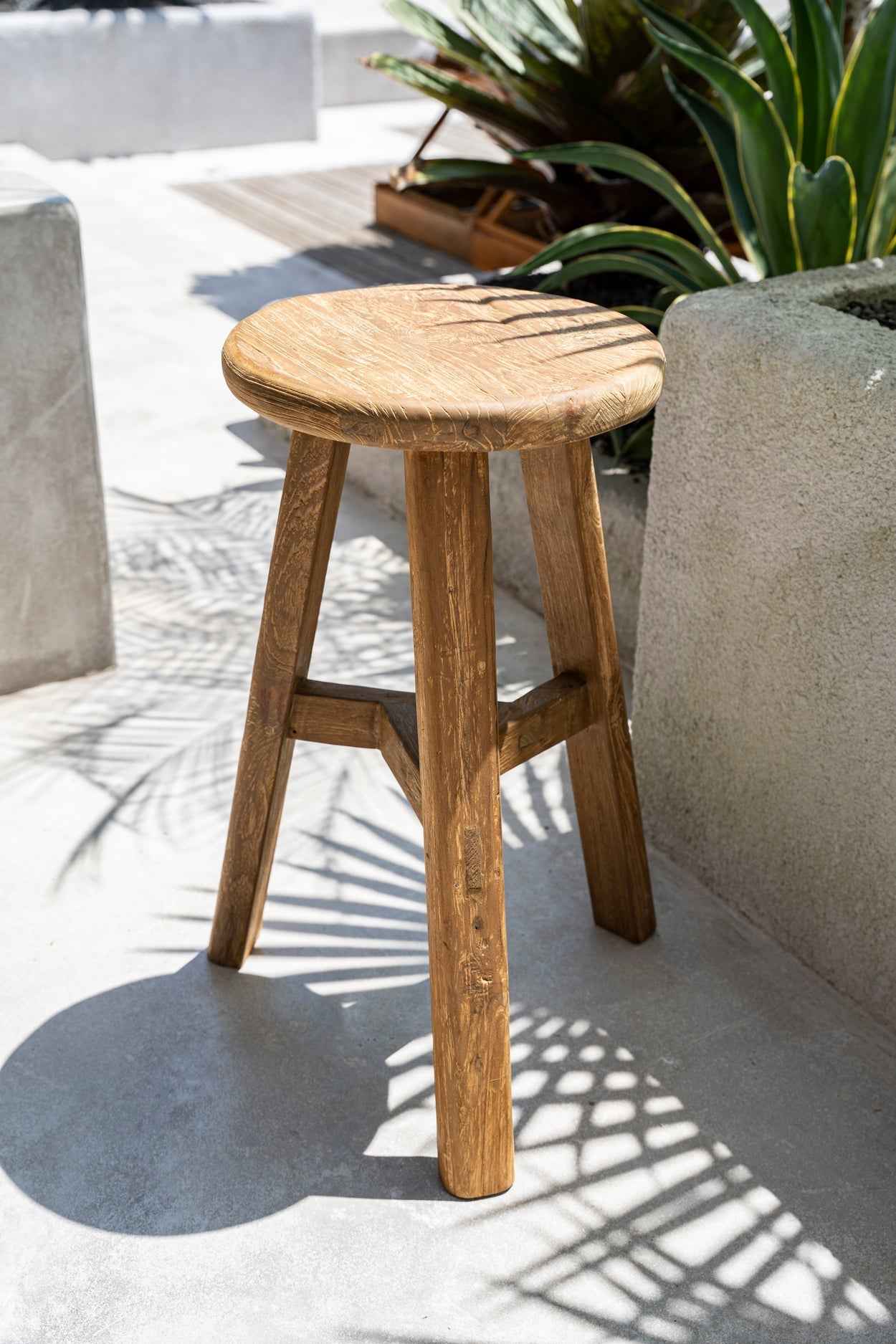 FUSUMA BAR STOOL | RECLAIMED TEAK | IN-OUTDOORS