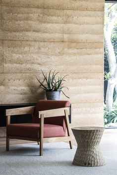 HAMMER STOOL + SIDE TABLE / NATURAL