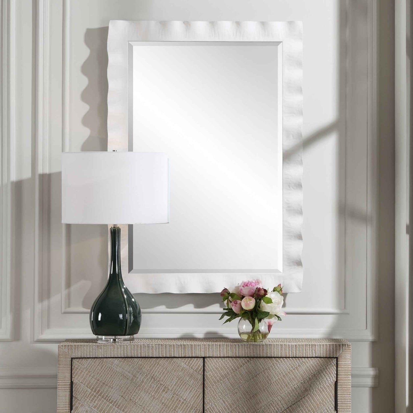 HAYA WHITE SCALLOPED MIRROR