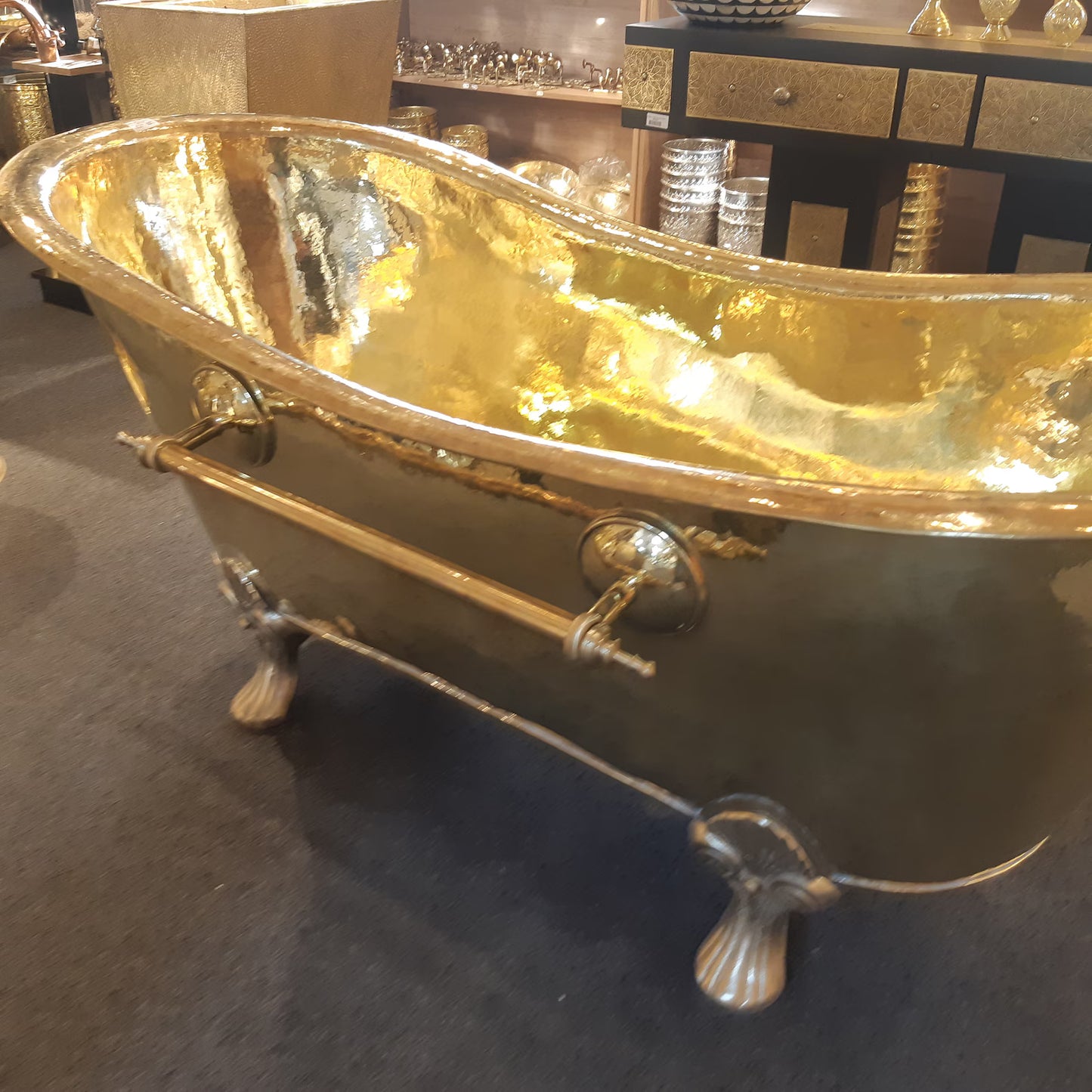 Handmade Brass Slipper Bathtub | Antique Clawfoot Design | Luxury Solid Brass Bath – HANSA HANDICRAFT