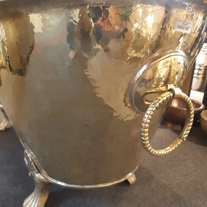 Handmade Brass Bathtub by - HANSA HANDICRAFT