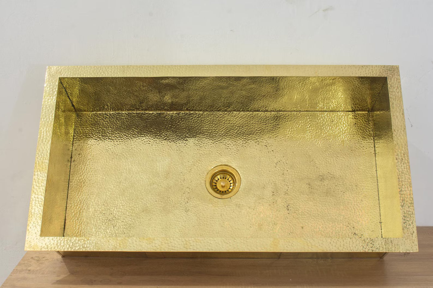 Opulent 40" Hammered Brass Farmhouse Sink | Luxury Unlacquered Solid Brass Kitchen Basin | Custom Undermount Single Bowl – HANSA HANDICRAFT
