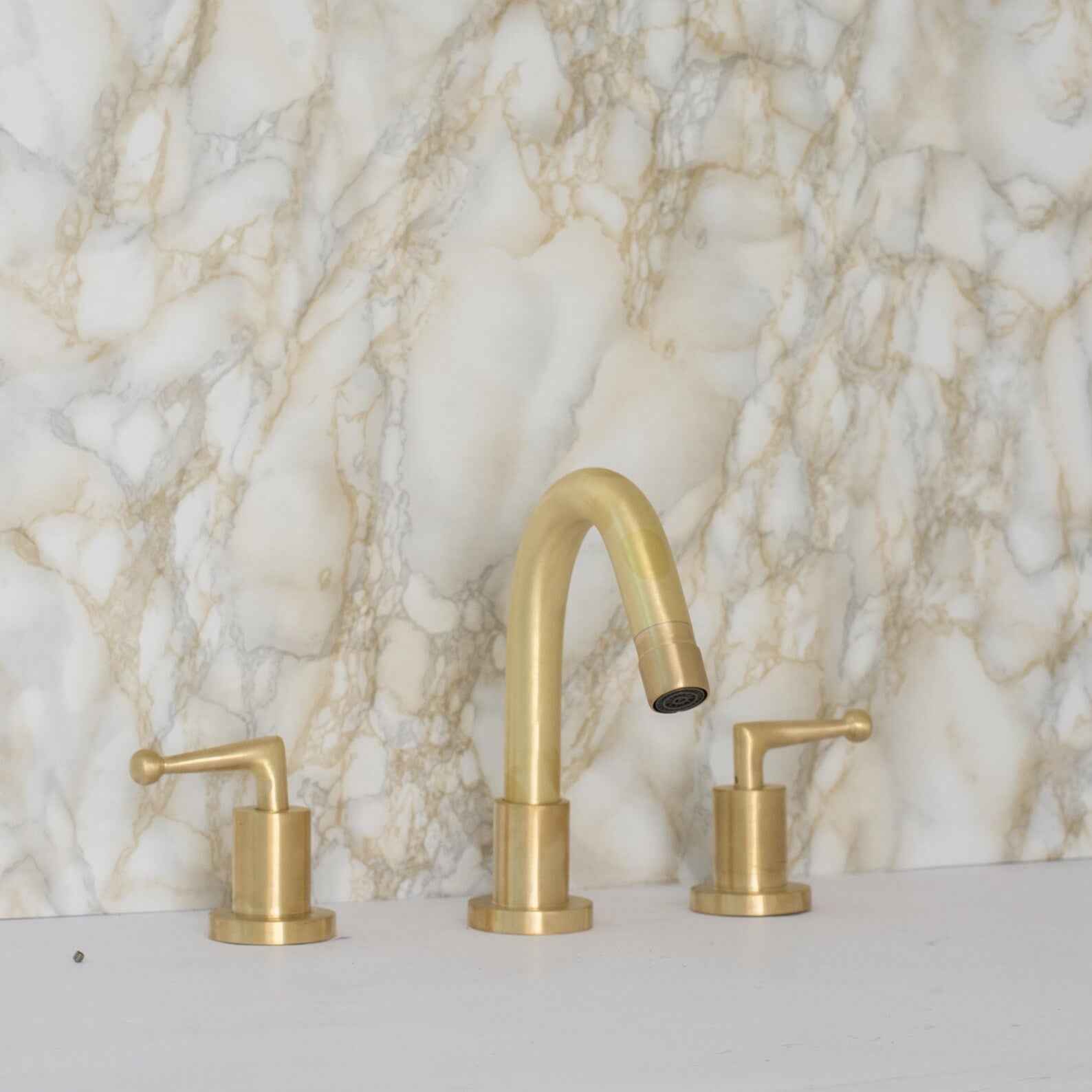 Unlacquered Brass Single Hole Faucet | Solid Brass Lever Handle Mixer Tap | Compact Bathroom Faucet – HANSA HANDICRAFT