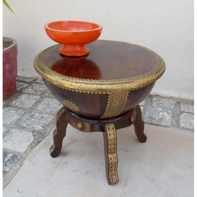 Brass Fitted Wooden Coffee Table, Indian Handicraft Drum Table For Cocktail Party, Golden-Brown Round Coffee Table For Home Interior