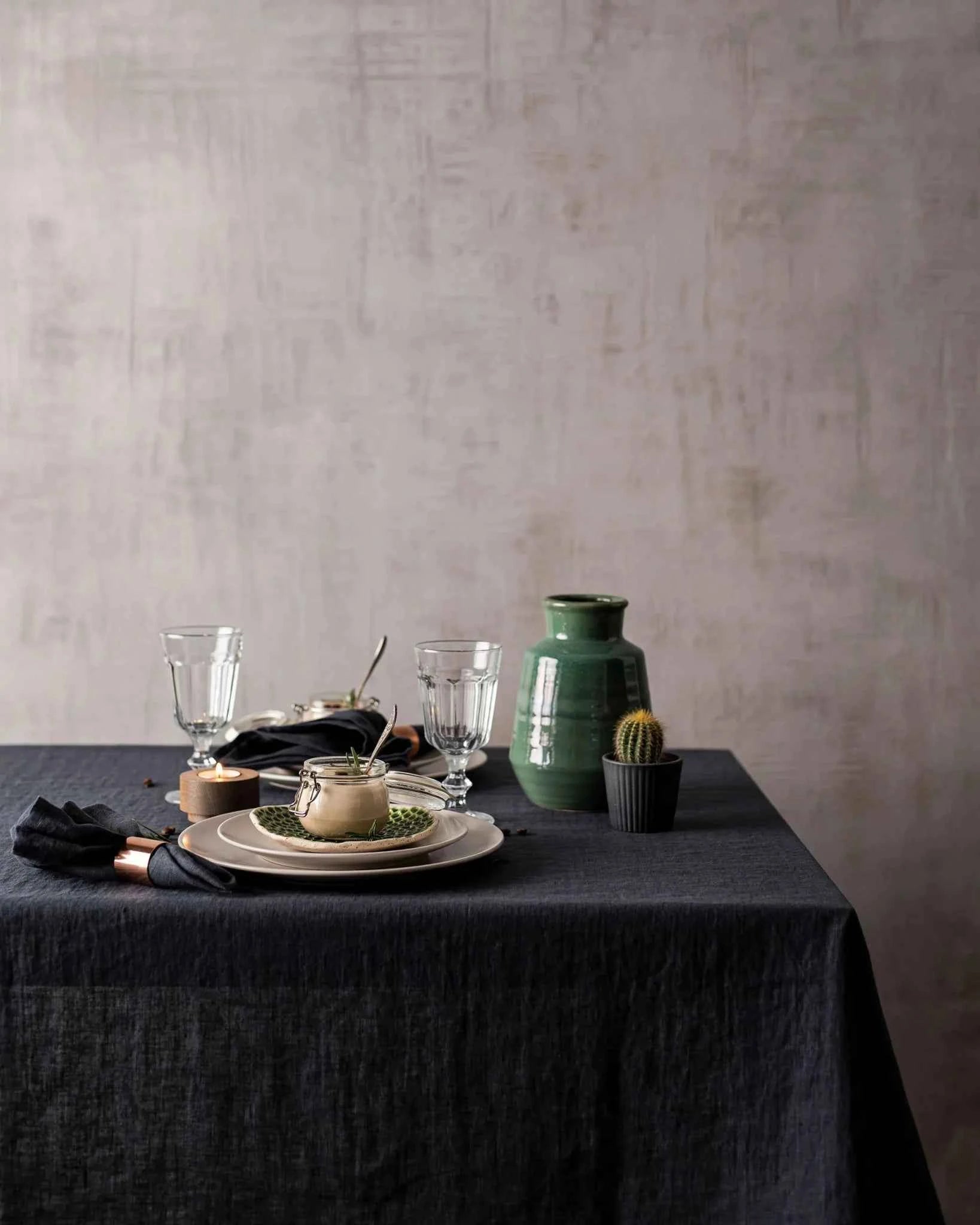LINEN TABLECLOTH + NAPKINS | BLACK | 180 X 300 CM