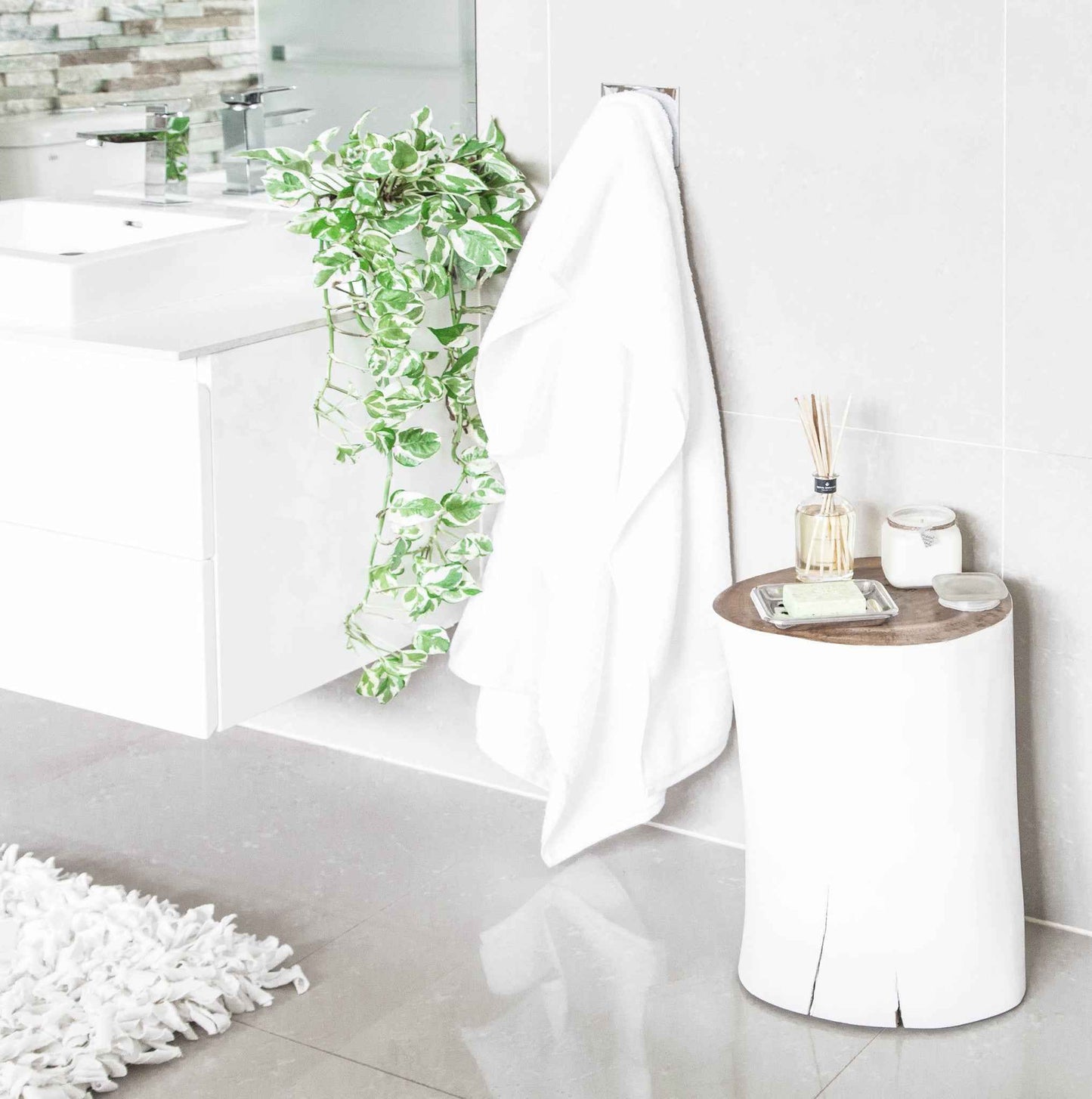 Log Side Table + Stool | White