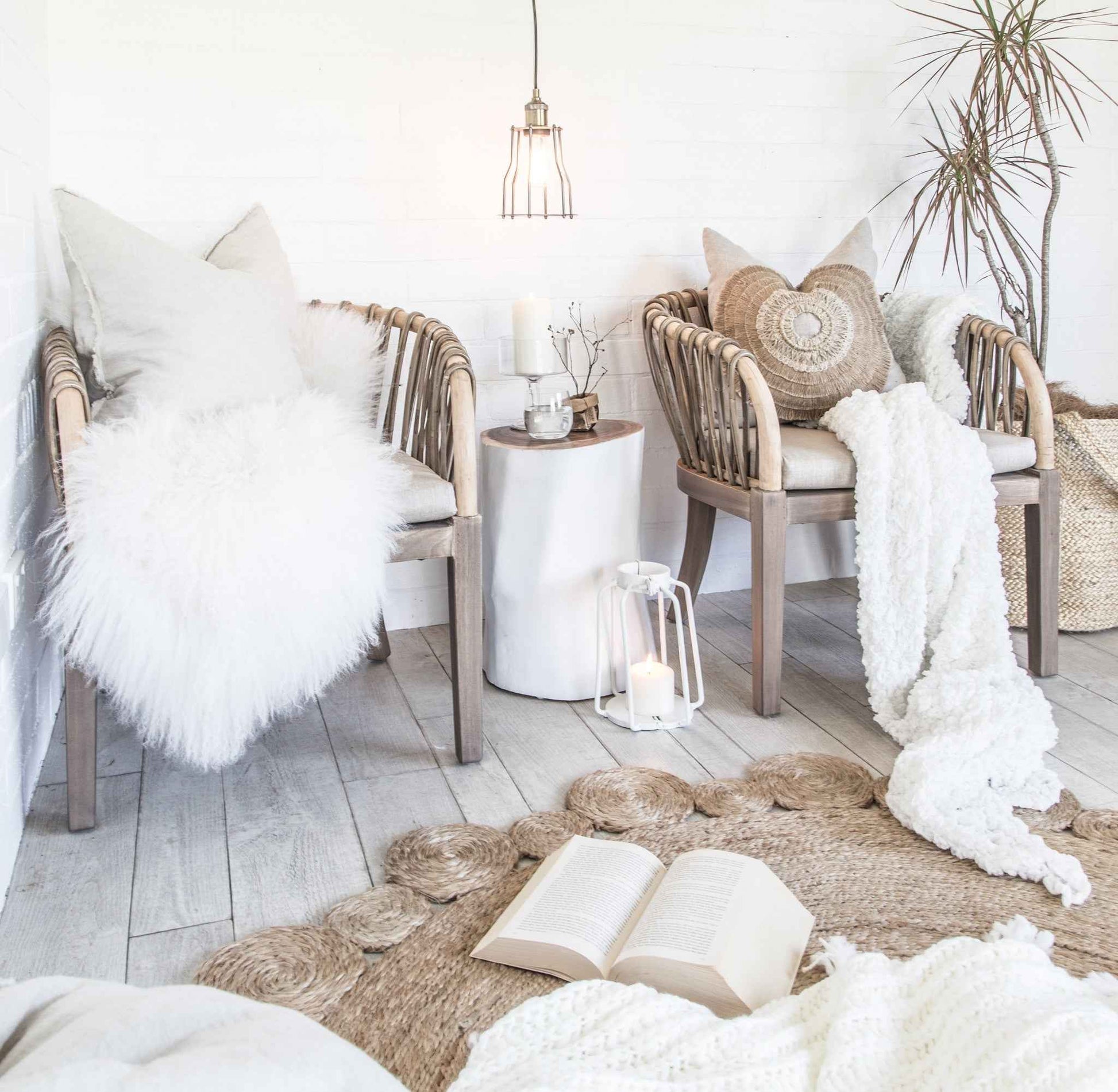 Log Side Table + Stool | White