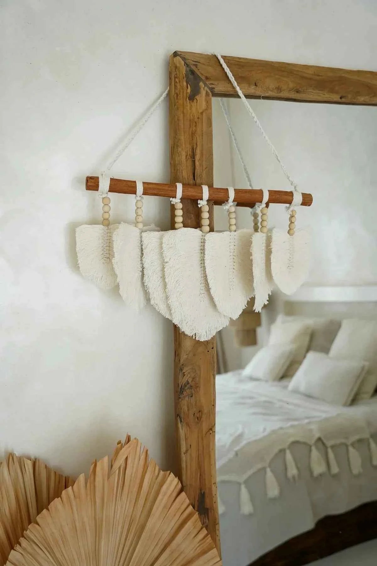 MACRAME FEATHERS WALL ART | WHITE