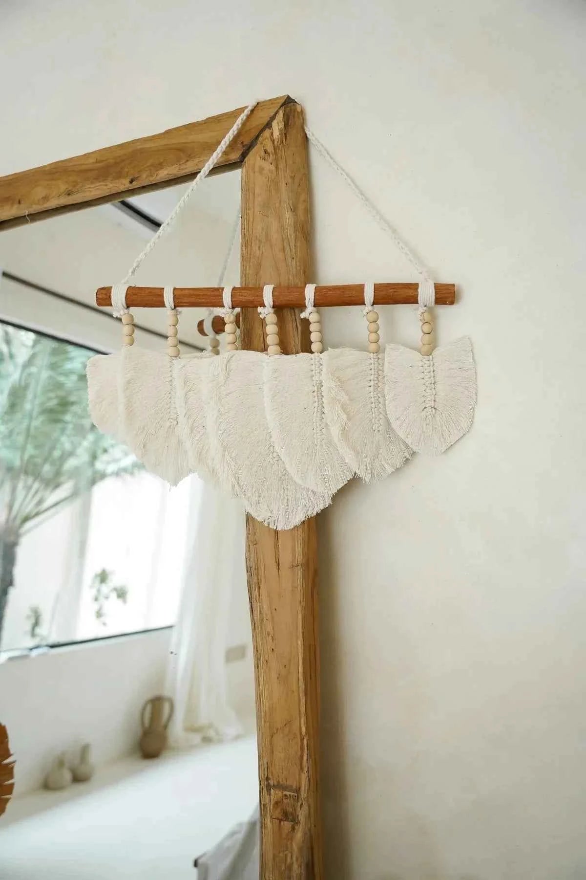 MACRAME FEATHERS WALL ART | WHITE