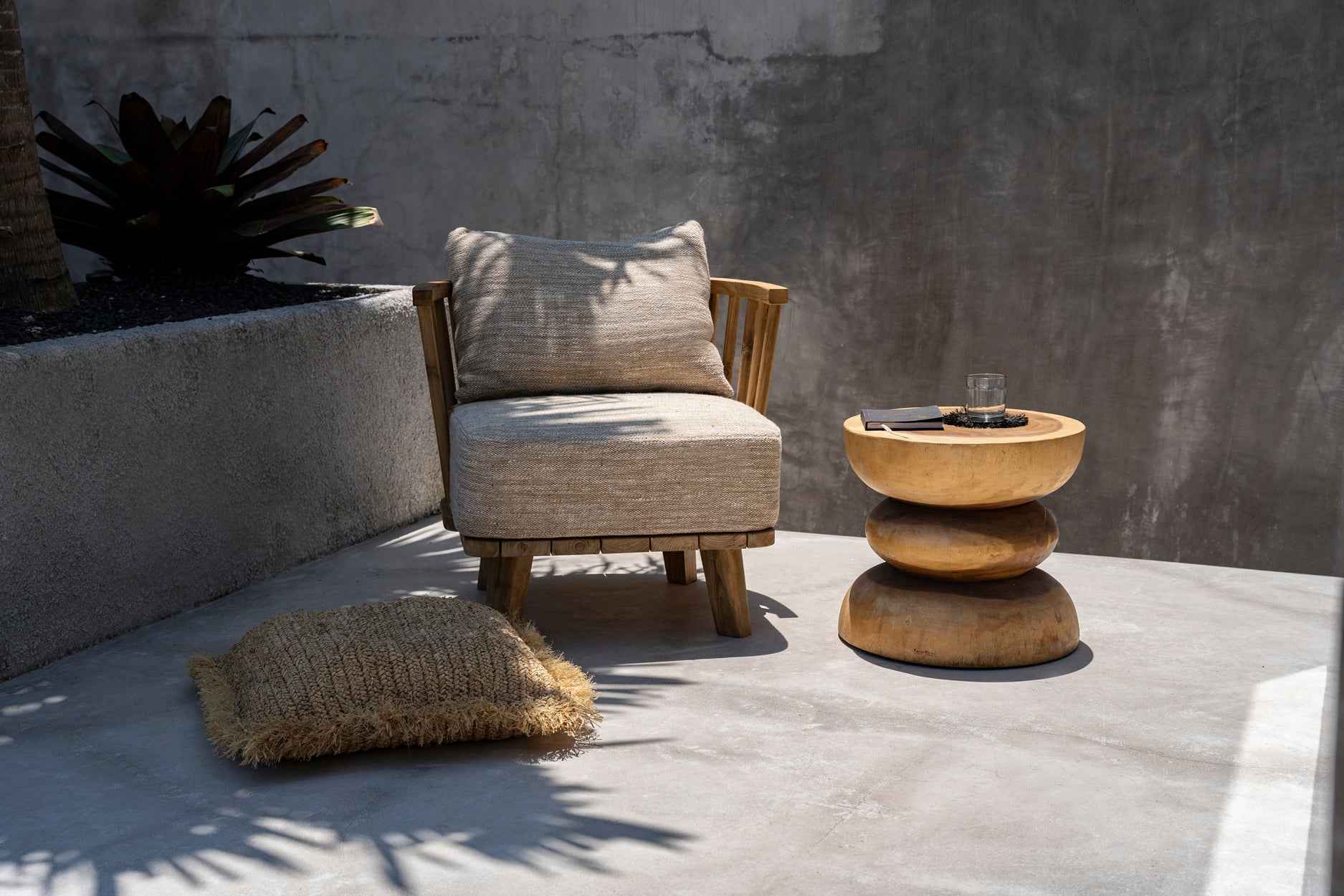MALAWI ONE-SEATER SOFA CHAIR | BEIGE | RECLAIMED TEAK | IN-OUTDOORS