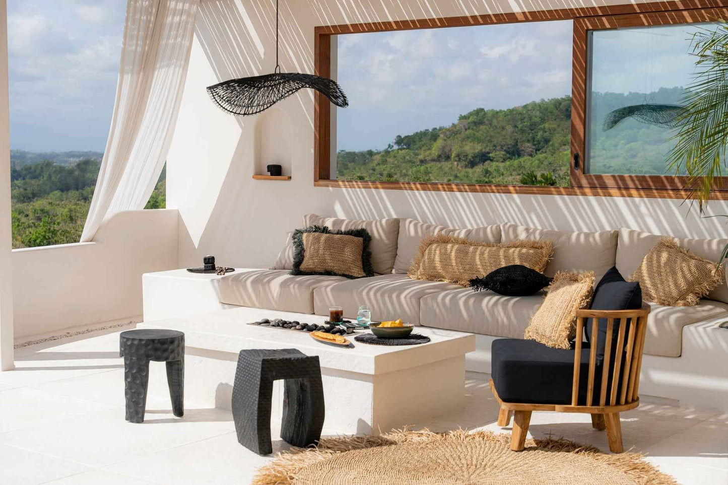 MALAWI ONE-SEATER SOFA CHAIR | BLACK | RECLAIMED TEAK | IN-OUTDOORS