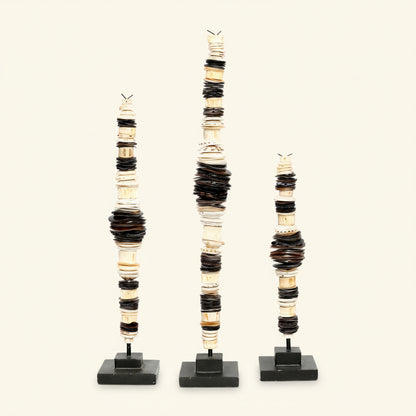 MONEY SHELL ON STAND / BLACK + WHITE / SET OF 3