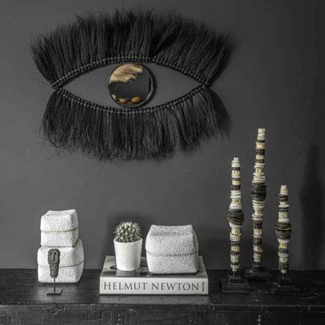 MONEY SHELL ON STAND / BLACK + WHITE / SET OF 3