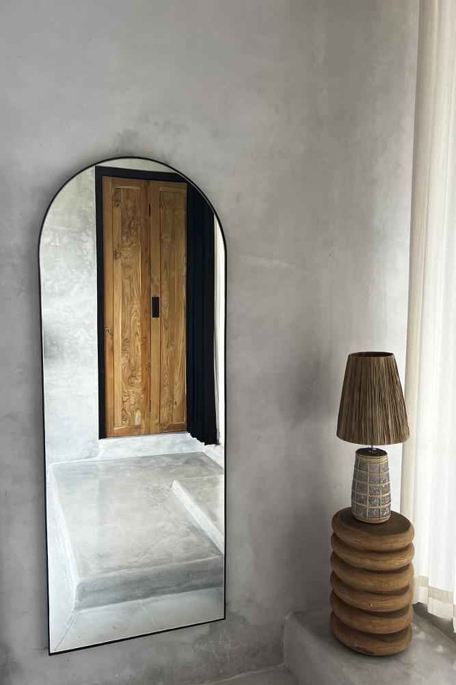 NAXOS TABLE LAMP | CONCRETE + NATURAL